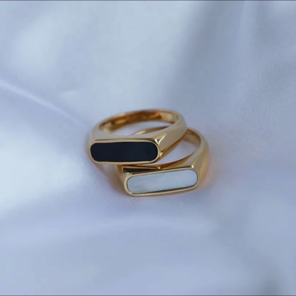 New 18k Gold Plated Black Shell Ring - Picture 3 of 7